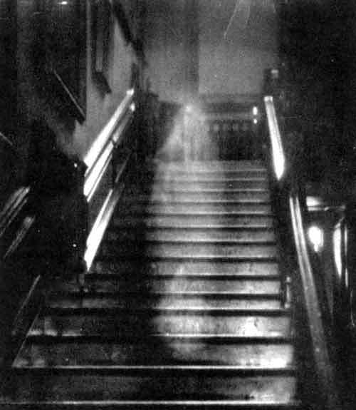"The Brown Lady" ghost photo "The Brown Lady" ghost photo