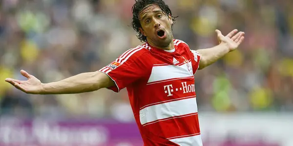  Luca Toni of Bayern Munich in action. Tsutomu Takasu/Wikimedia, CC BY